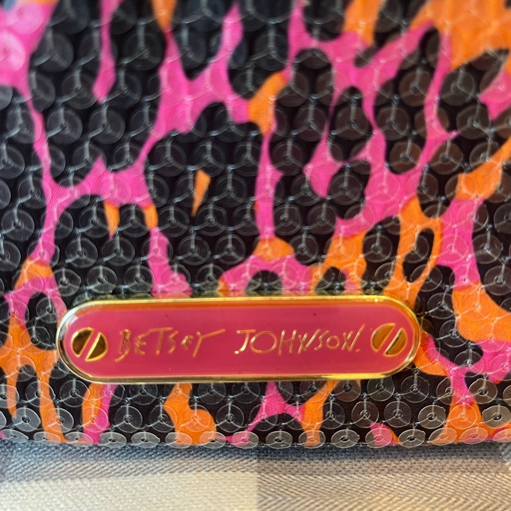 Betsey‎ Johnson Brazil Collection Sequin Cheetah print wristlet - Picture 2 of 8